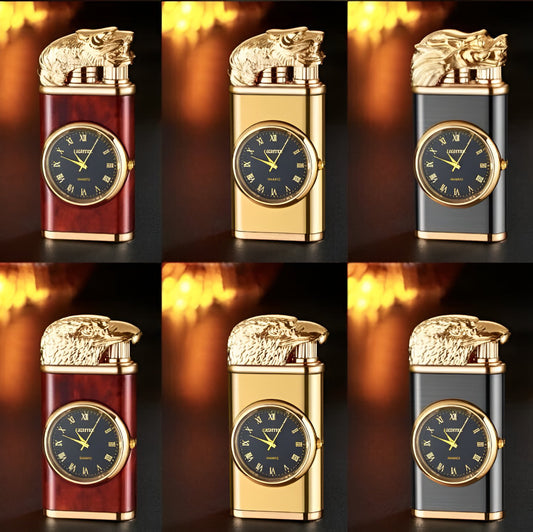 Encendedor con Reloj Vintage de 2 Flamas – Modelo 9274
Incluye elegante estuche deluxe | Recargable con gas (no incluido)