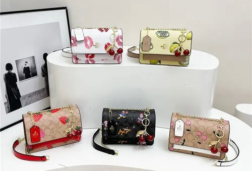 Bolsa Crossbody con Caja Coa/XL-006 incluye caja no incluye llavero