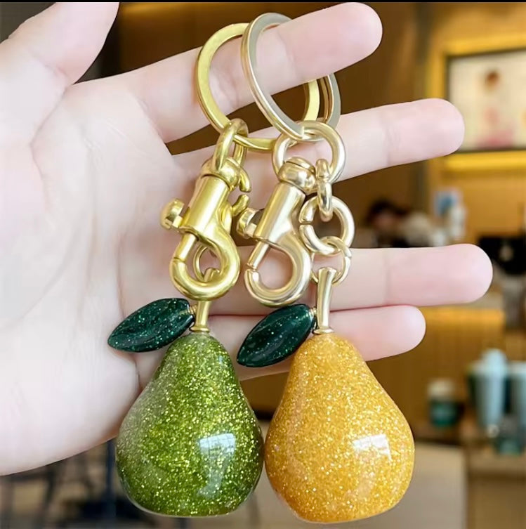 Llavero de pera 🍐 YK76A