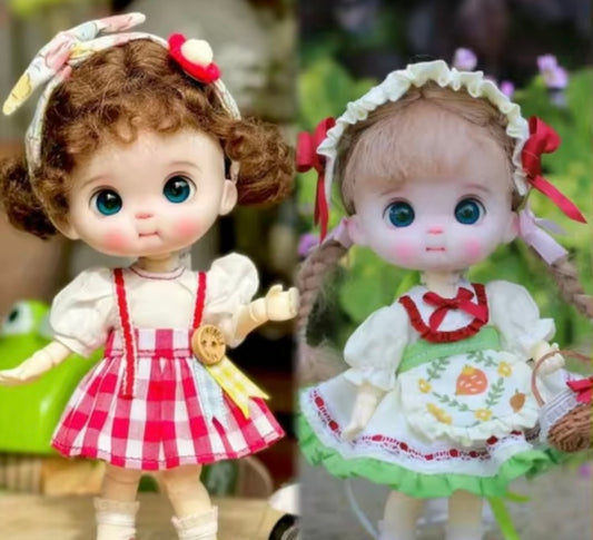 Llavero de muñeca alegria vestido de cuadros (J3)  M01323