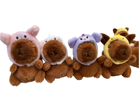 Llavero Capibara con gorro de personajes de riosam modelo R1082