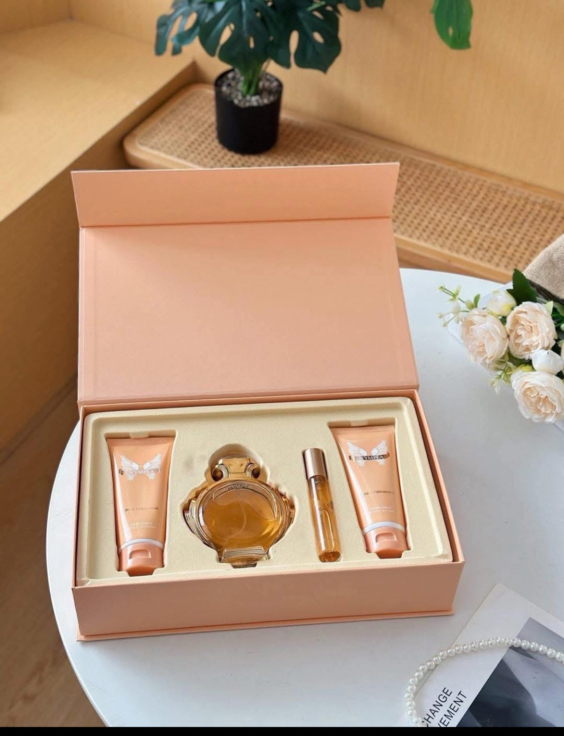 Set Paco Rabanne Olympea Perfume 80 ml +Perfume mini 20 ml+Body Lotion 100 ml+Body Wash 100 ml