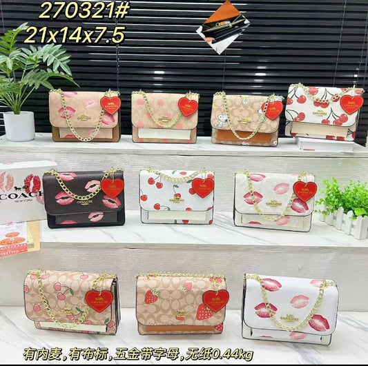Bolsa con caja COAC:H (Besos,Cereza,Fresa,Snoopy,Corazones) 270321
