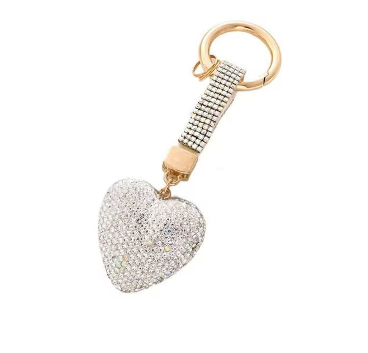 Llavero de pedrería de corazón Yk06